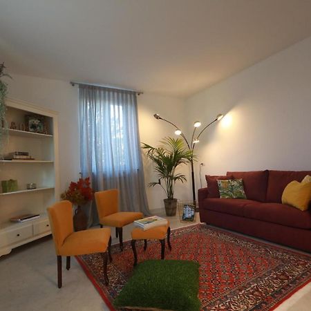 Villa Corbezzolo Luino Bagian luar foto